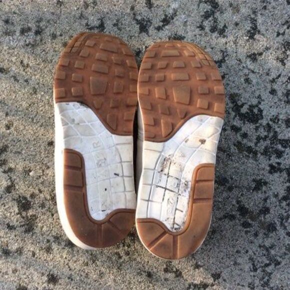 Beige NIKE AIR MAXIM 1 APC SP 607541-118 main image 8